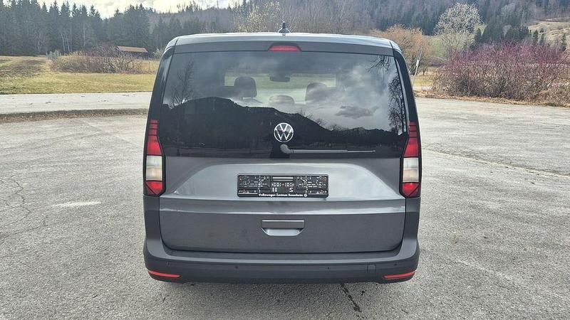 Gebraucht VW Caddy Maxi 114 PS (83 kW) 2022 Grau Van / Kleinbus