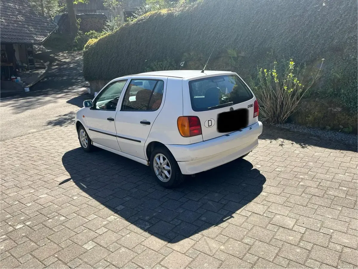 Gebraucht VW Polo 63 PS (46 kW) 1997 Weiß Kleinwagen