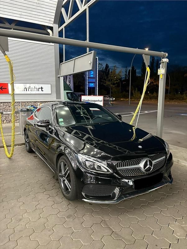 Schwarz Gebraucht 2016 Mercedes C180 AMG Coupé | 22.150 € - Bild 1/4