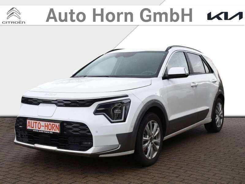 Snow white pearl Gebraucht 2023 Kia e-Niro Inspiration SUV | 35.890 € (Teuer) - Bild 1/4