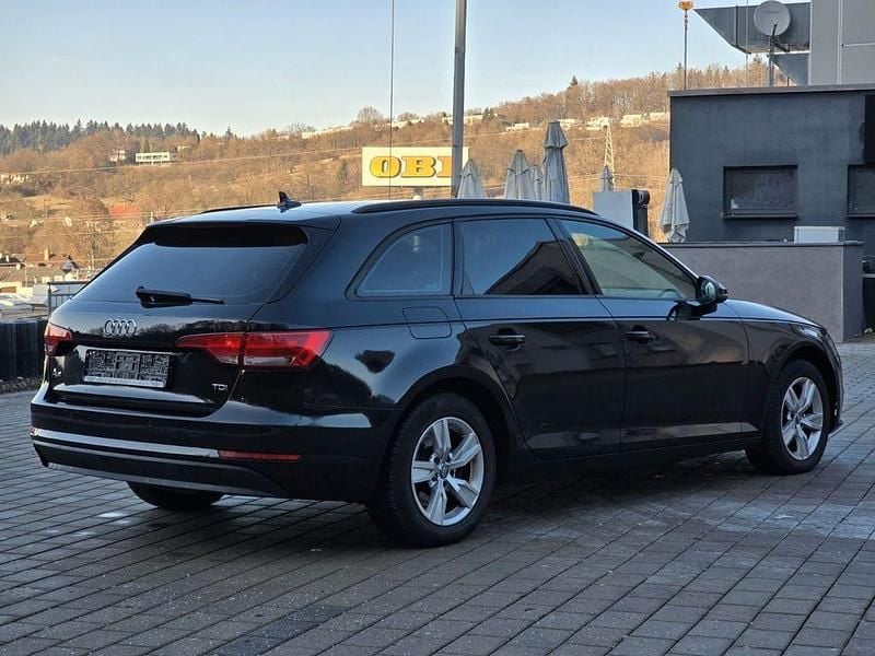Gebraucht Audi A4 Basis 150 PS (110 kW) 2016 Schwarz Kombi