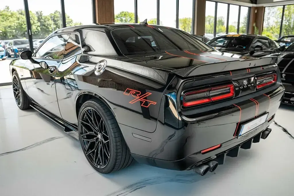 Używany Dodge Challenger 377 KM (277 kW) 2016 Czarny Coupe