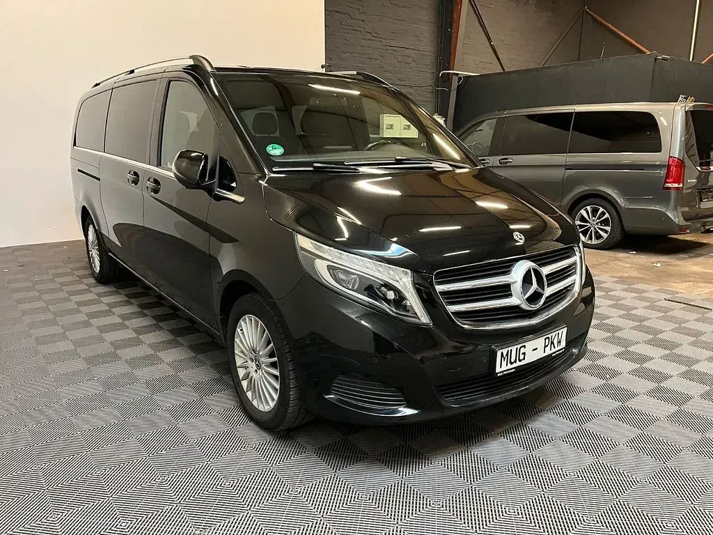 Gebraucht Mercedes V250 Avantgarde 190 PS (139 kW) 2018 Schwarz Van / Kleinbus