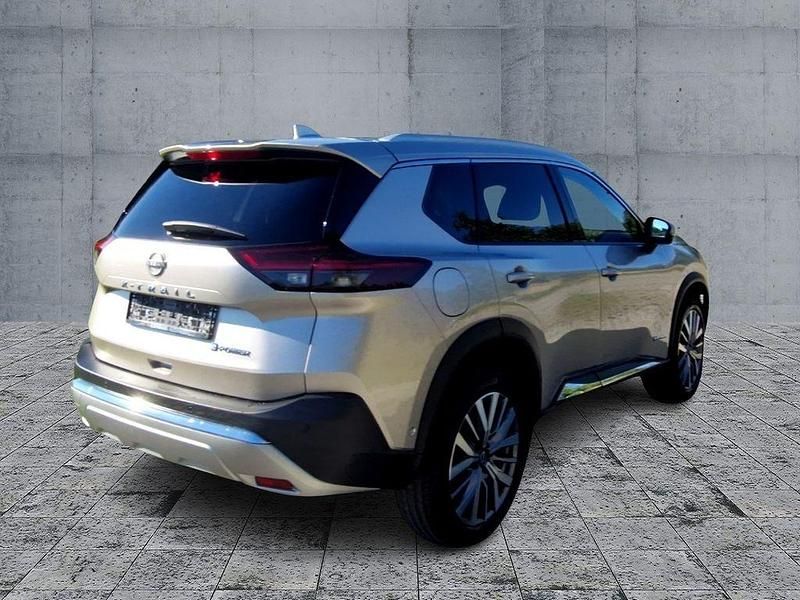 Neu Nissan X-Trail Tekna+ 158 PS (116 kW) 2025 Silber SUV