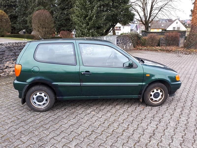 Gebraucht VW Polo 75 PS (55 kW) 1998 Grün Kleinwagen