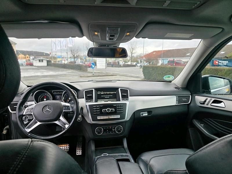 Gebraucht Mercedes ML350 258 PS (189 kW) 2013 Schwarz SUV