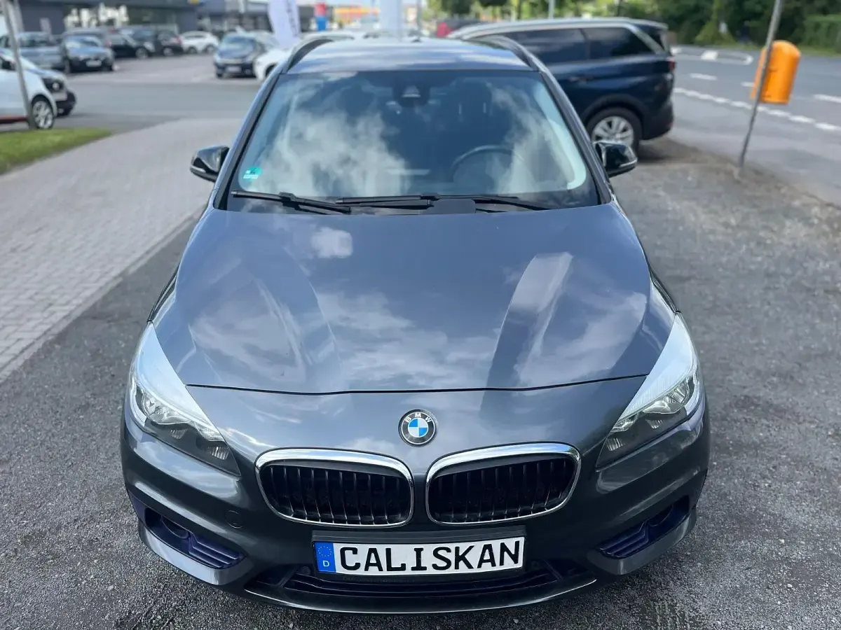 Gebraucht BMW 216 Active Tourer Performance 116 PS (85 kW) 2015 Grau Van / Kleinbus