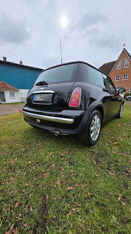 Gebraucht Mini ONE 90 PS (66 kW) 2004 Schwarz Kleinwagen