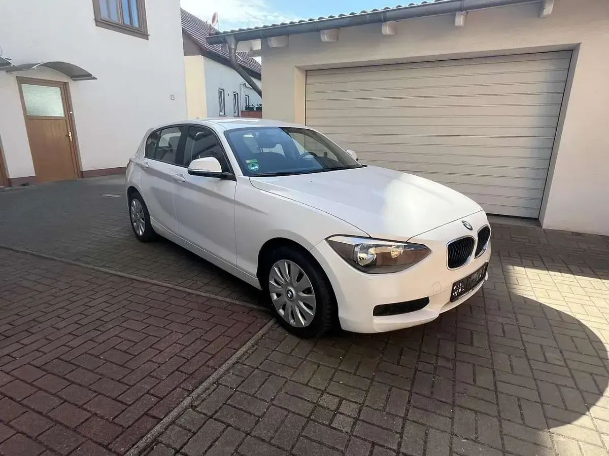 Gebraucht BMW 116 136 PS (100 kW) 2012 Weiß Kleinwagen