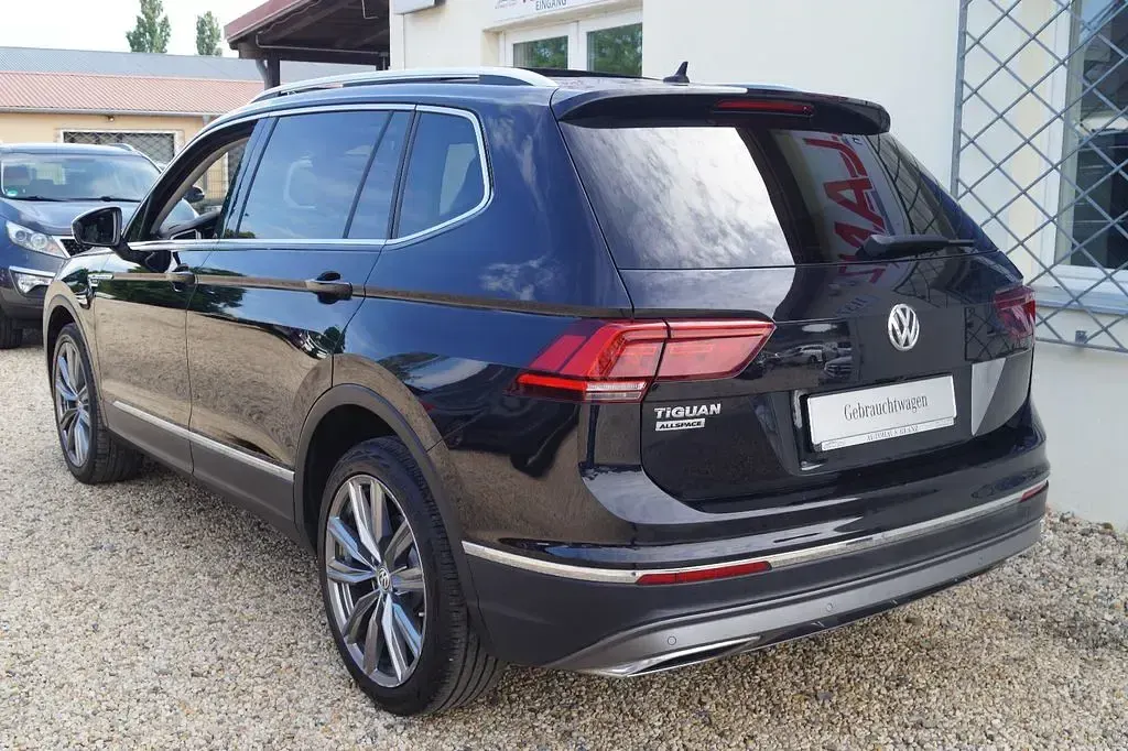 Gebraucht VW Tiguan Allspace Highline 239 PS (175 kW) 2017 Deep black perleffekt SUV