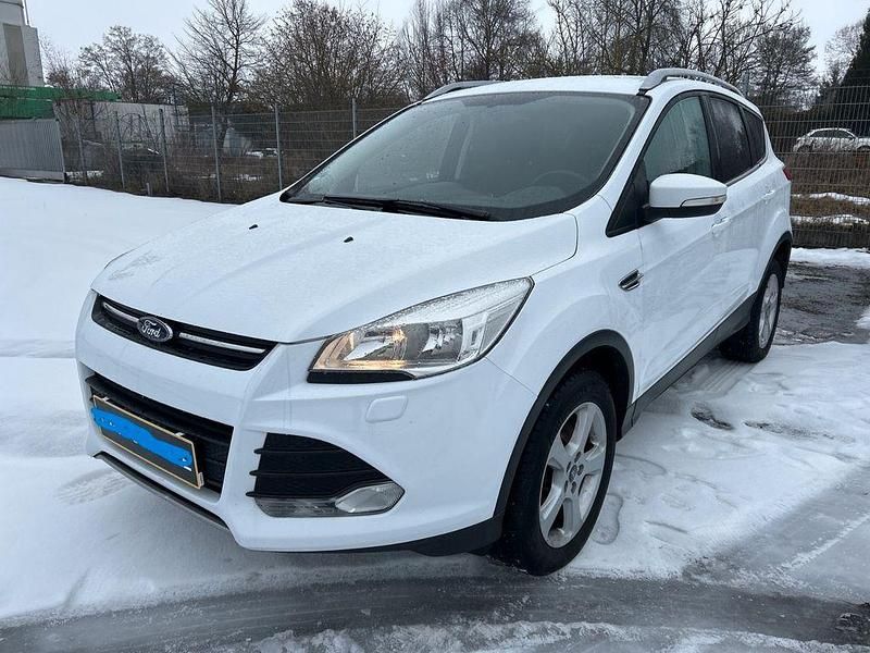 Gebraucht Ford Kuga Trend 140 PS (102 kW) 2014 Weiß SUV