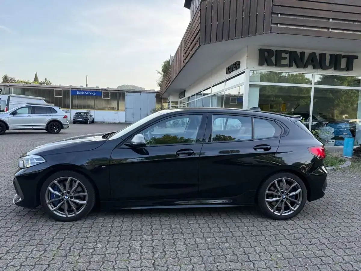 Gebraucht BMW 135 306 PS (225 kW) 2022 Saphirschwarz Kleinwagen