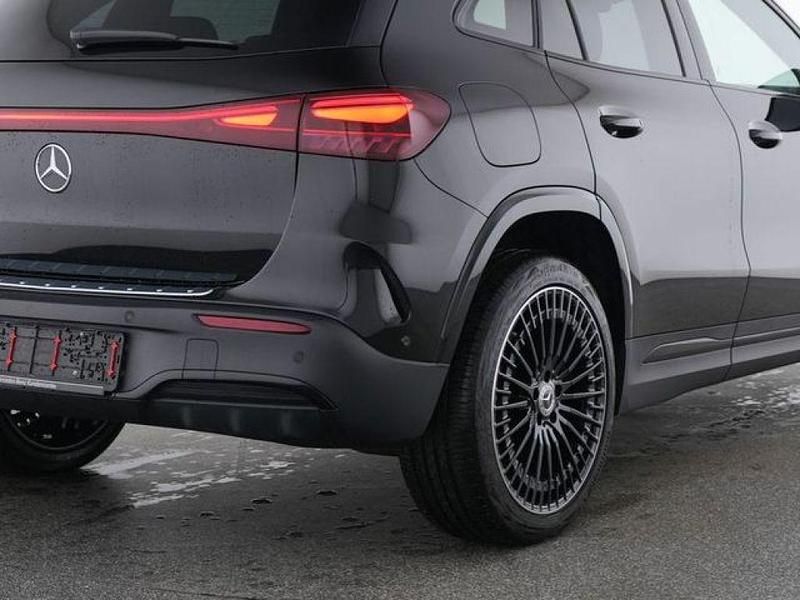 Gebraucht Mercedes EQA250 AMG 139 kW (190 PS) 2025 Metalliclack kosmosschwarz (metallic) SUV
