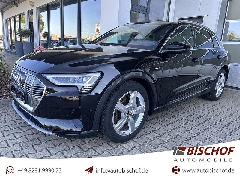 Mythosschwarz metallic Gebraucht 2023 Audi e-tron Advanced SUV | 36.650 € (Superpreis) - Bild 1/4