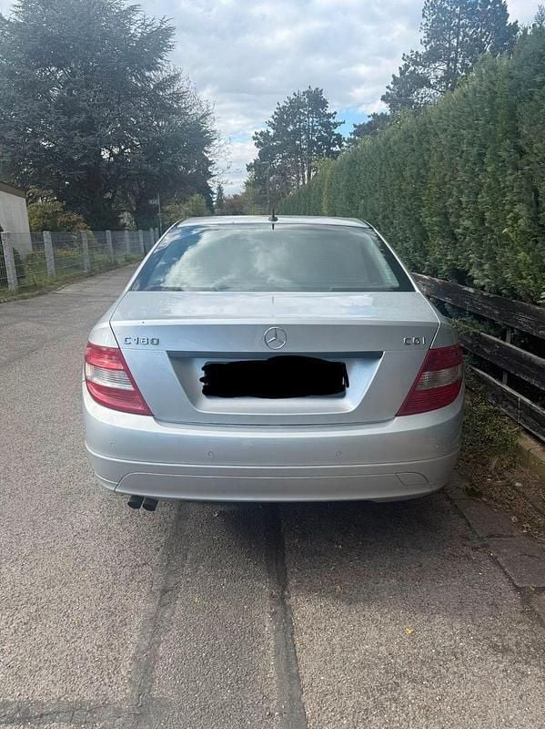 Gebraucht Mercedes C180 156 PS (114 kW) 2010 Silber Limousine