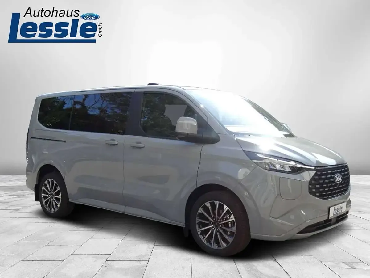 Neu Ford Tourneo Custom Titanium X 232 PS (170 kW) 2026 Greymatter Van