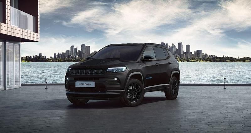 Solid black Neu 2025 Jeep Compass North SUV | 35.759 € - Bild 1/4