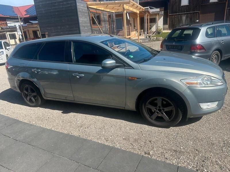 Gebraucht Ford Mondeo 140 PS (102 kW) 2007 Grau Kombi