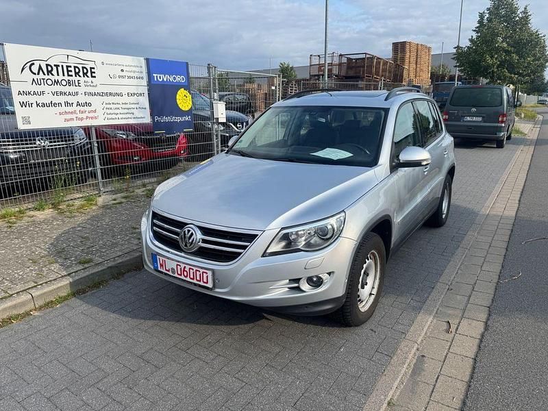 Silber Gebraucht 2008 VW Tiguan Track & Field SUV | 11.499 € (Fairer Preis) - Bild 1/4