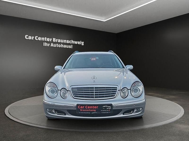 Gebraucht Mercedes E320 Avantgarde 204 PS (150 kW) 2003 Silber Limousine
