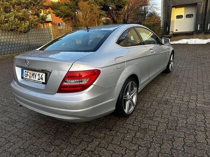 Gebraucht Mercedes C200 184 PS (135 kW) 2013 Silber Coupé
