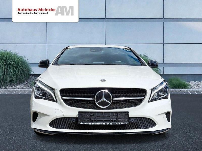 Gebraucht Mercedes CLA200 Shooting Brake 136 PS (100 kW) 2019 Weiß Kombi