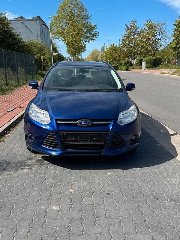 Usata Ford Focus 125 CV (91 kW) 2014 Blu Station wagon