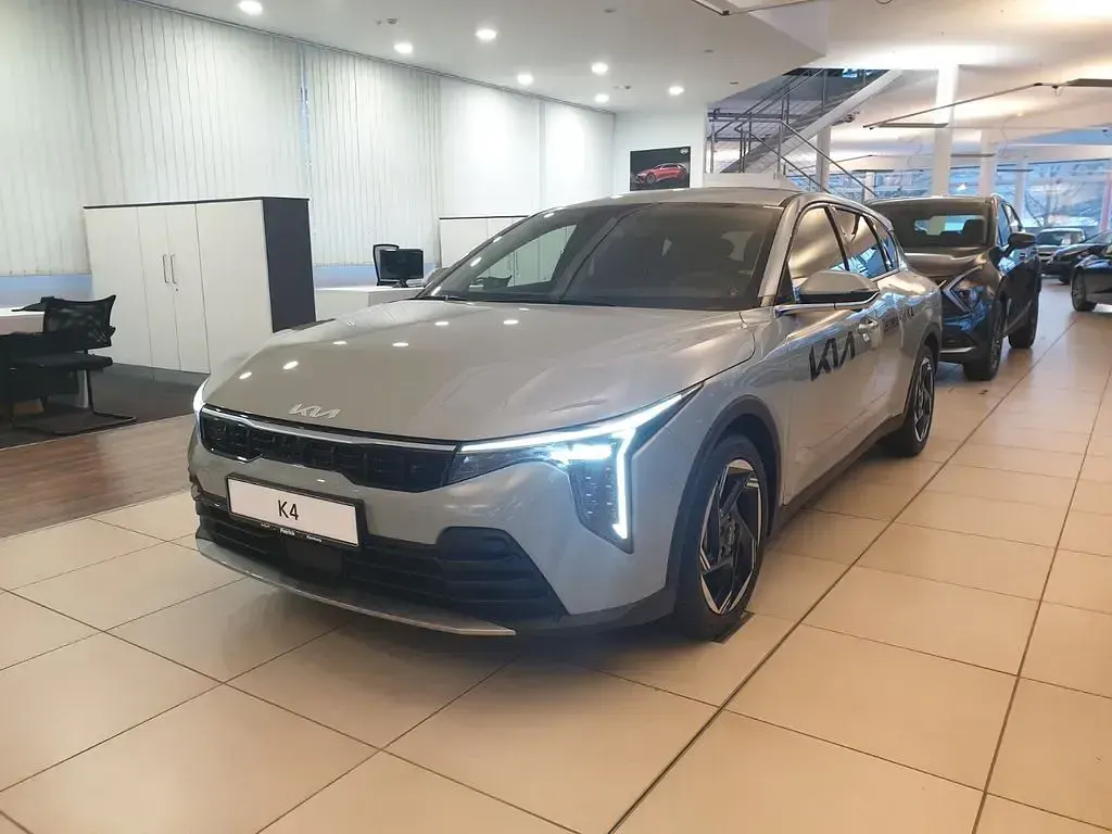 Gebraucht Kia K4 Spirit 150 PS (110 kW) 2026 Grün Limousine