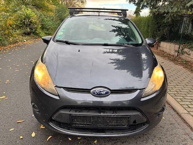 Gebraucht Ford Fiesta 68 PS (50 kW) 2009 Grau Kleinwagen