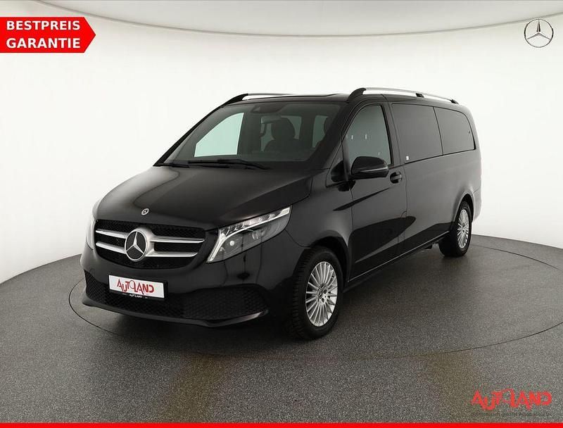 Gebraucht Mercedes V300 237 PS (174 kW) 2024 Obsidianschwarzmet. Van / Kleinbus