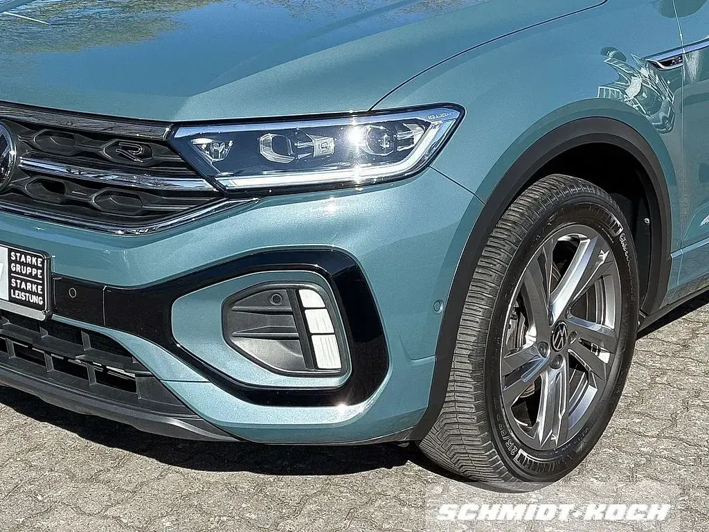 Second-hand VW T-Roc R-line 110 CP (80 kW) 2023 Albastru SUV