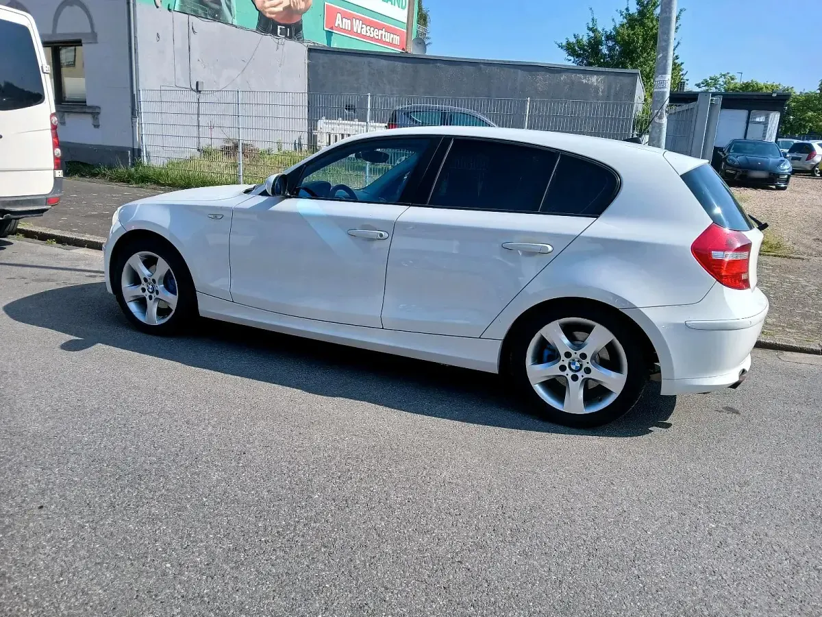 Gebraucht BMW 118 143 PS (105 kW) 2008 Weiß Kleinwagen