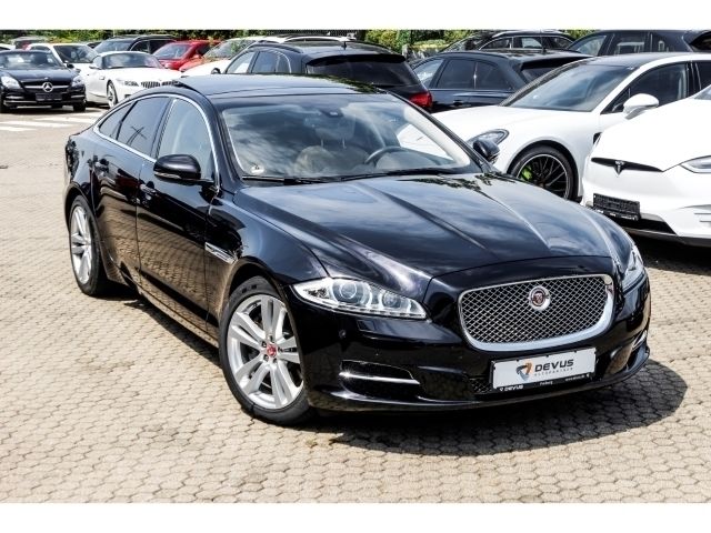 Verkauft Jaguar XJ Premium Luxury AWD ., gebraucht 2015, 50.990 km in