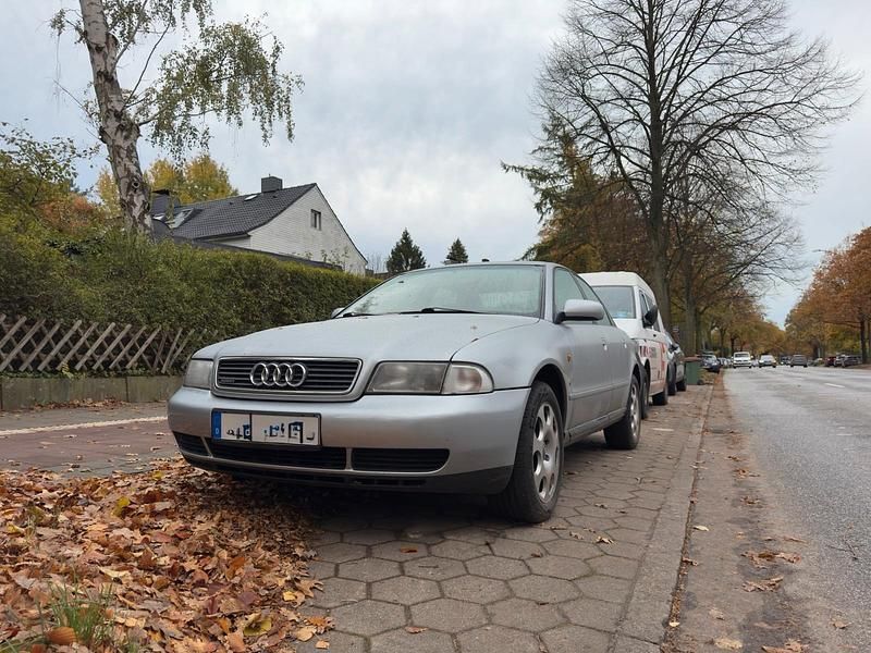 Silber Gebraucht 1997 Audi A4 Limousine | 1.800 € (Superpreis) - Bild 1/4