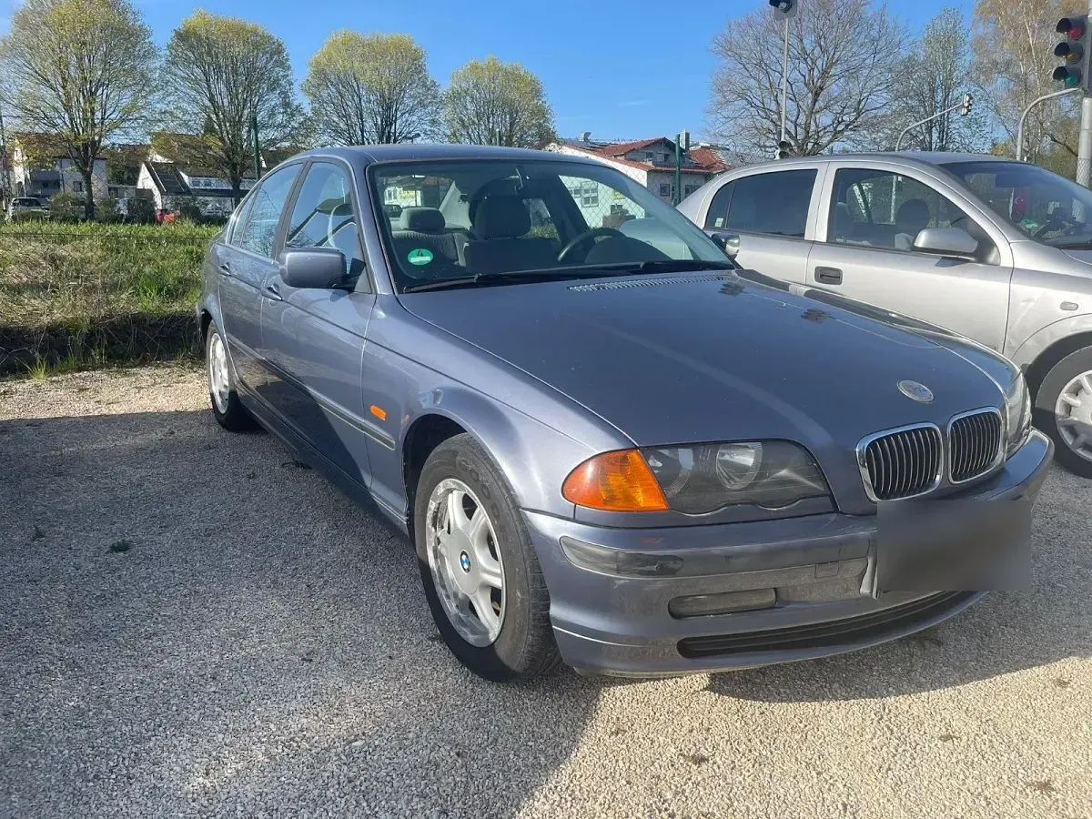 Gebraucht BMW 320 150 PS (110 kW) 1999 Blau Limousine