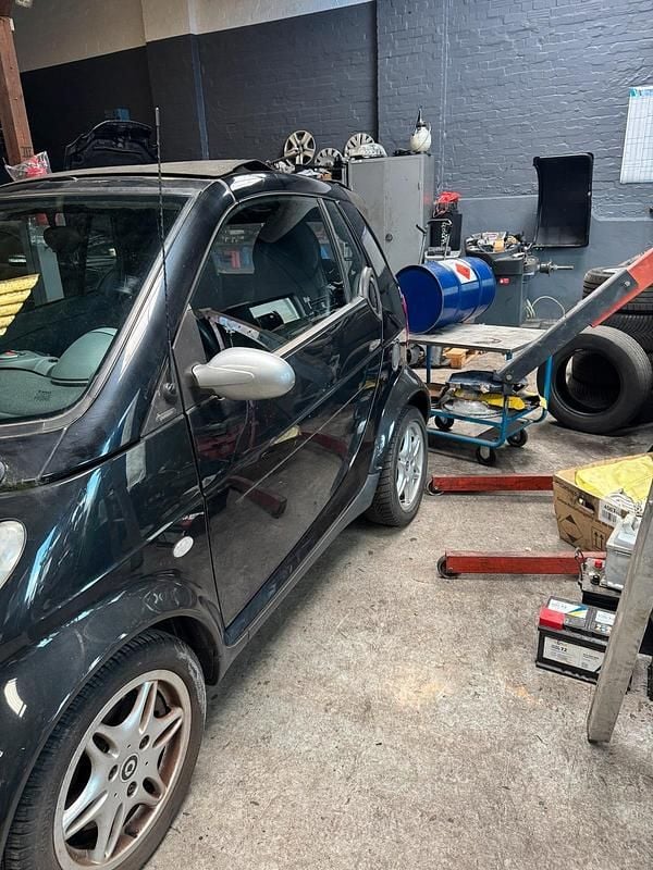 Gebraucht Smart ForTwo Cabrio 61 PS (44 kW) 2004 Schwarz Cabrio