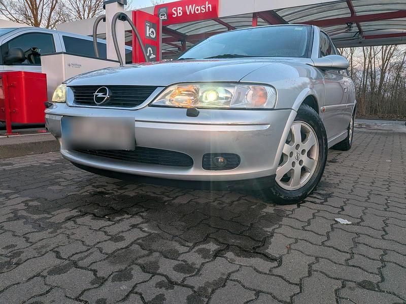 Gebraucht Opel Vectra 101 PS (74 kW) 2001 Silber Limousine