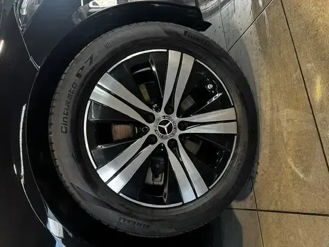 Gebraucht Mercedes C220 Avantgarde 197 PS (144 kW) 2024 Schwarz Limousine