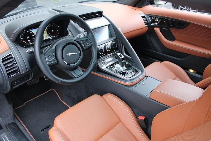 Gebraucht Jaguar F-Type 450 PS (330 kW) 2024 Grün