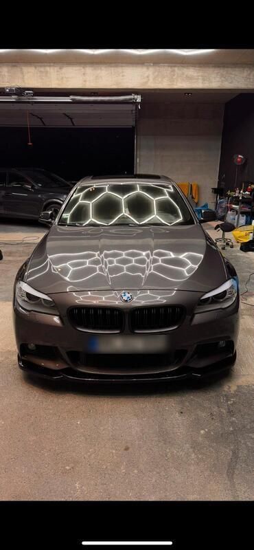 Braun Gebraucht 2013 BMW 520 Limousine | 14.990 € (Teuer) - Bild 1/4