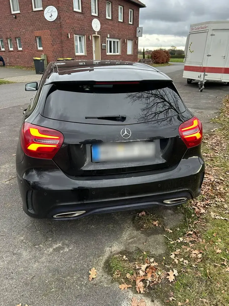 Gebraucht Mercedes A220 AMG line 184 PS (135 kW) 2015 Schwarz Kombi