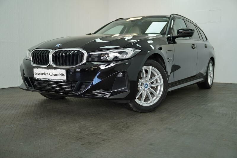 Gebraucht BMW 320e Sport Line 204 PS (150 kW) 2022 Schwarz Limousine