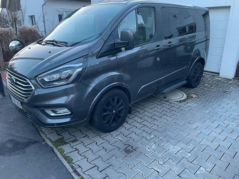 Gebraucht Ford Tourneo Titanium 170 PS (125 kW) 2019 Grau Van / Kleinbus