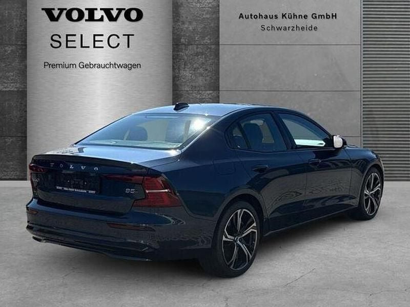 Gebraucht Volvo S60 Ultimate 250 PS (183 kW) 2024 Blau Limousine
