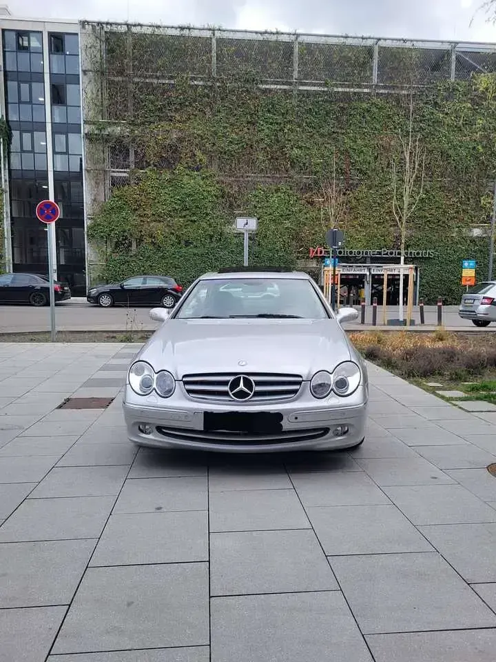 Gebraucht Mercedes CLK320 Elegance 218 PS (160 kW) 2004 Silber Coupé