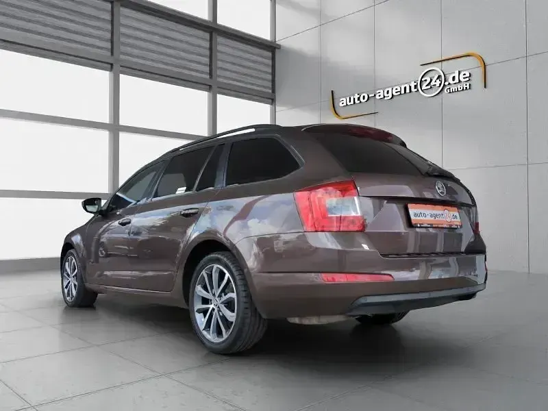 Gebraucht Skoda Octavia 180 PS (132 kW) 2013 Topaz braun metallic (lf8z) Kombi