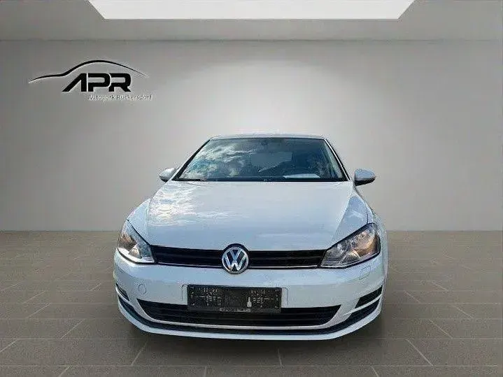 Gebraucht VW Golf VII Trendline 105 PS (77 kW) 2013 Weiß Limousine