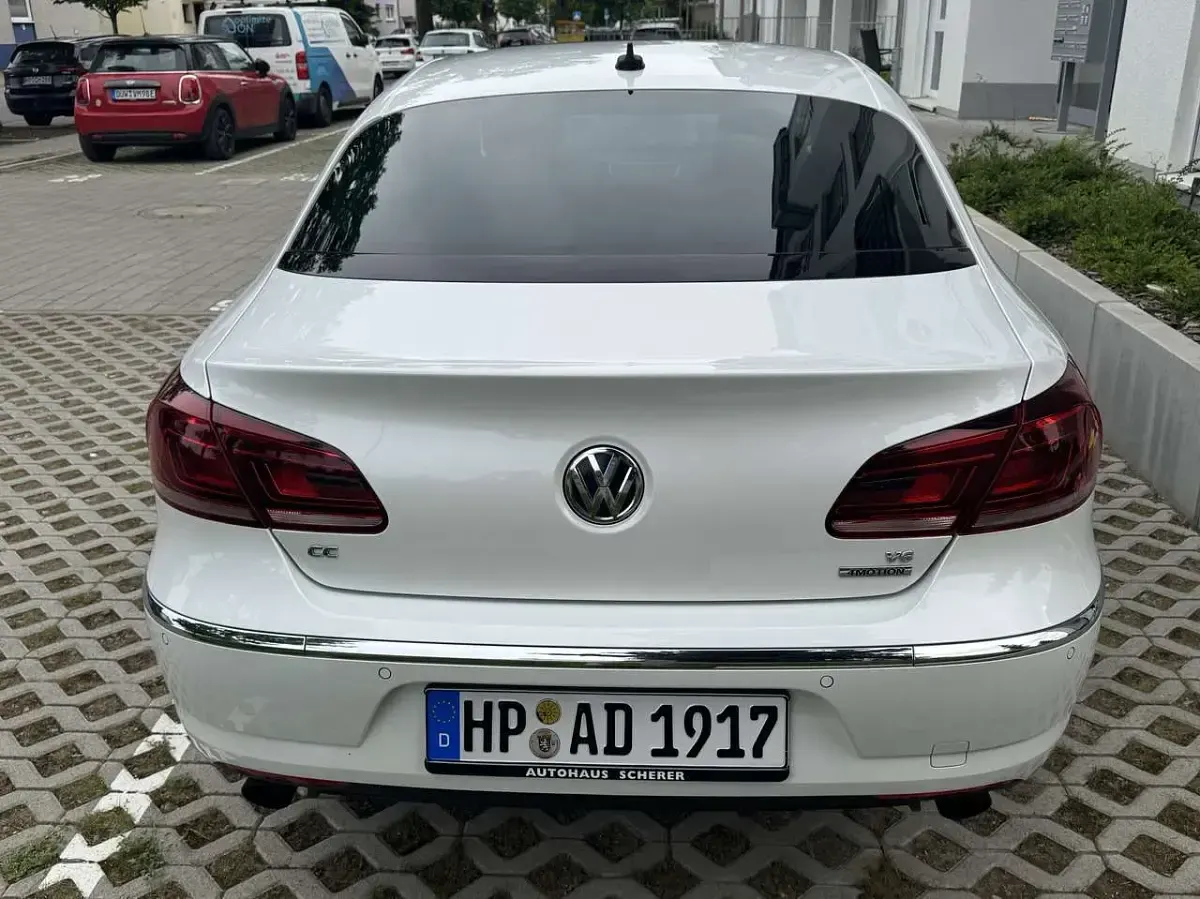 Używany VW CC 299 KM (219 kW) 2014 Biały Sedan/Limuzyna
