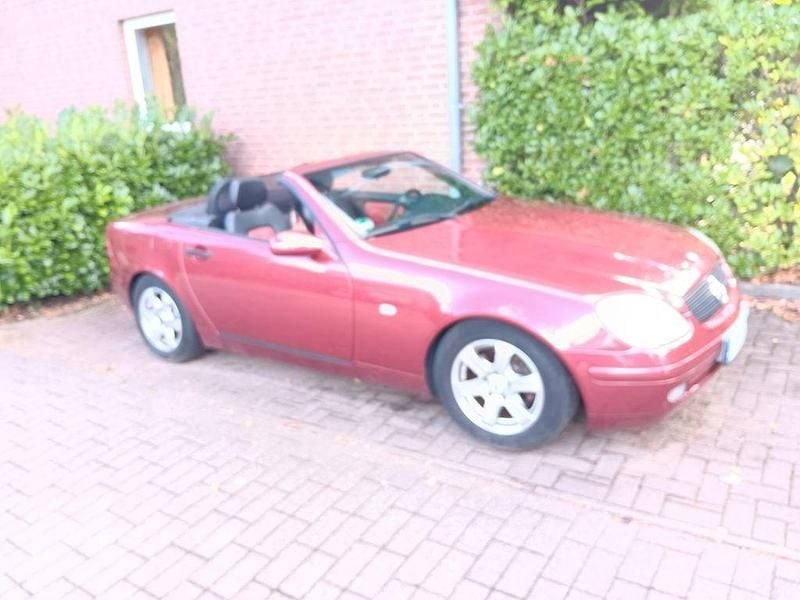 Rot Gebraucht 1999 Mercedes SLK200 Cabrio | 2.100 € (Superpreis) - Bild 1/1