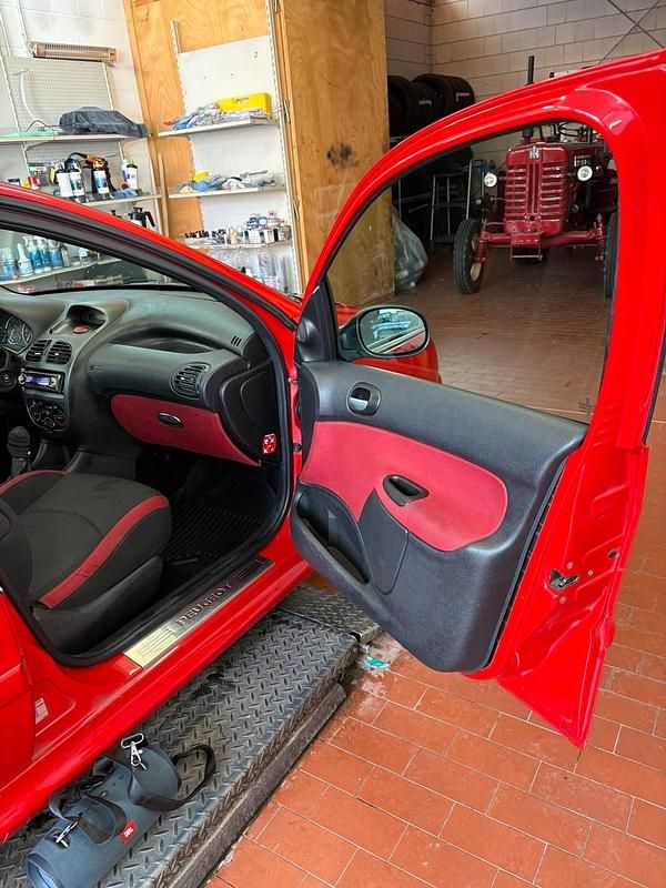 Gebraucht Peugeot 206 75 PS (55 kW) 2008 Rot Kleinwagen